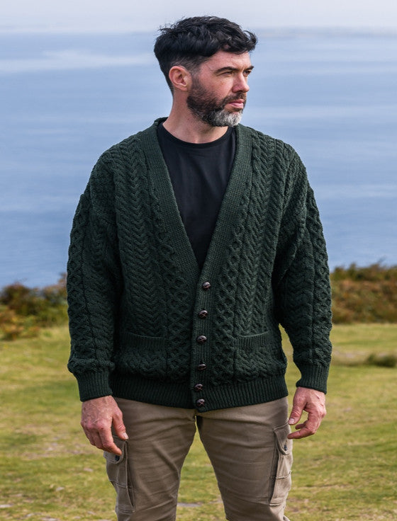 Men's v-neck Merino Wool Cardigan Army Green