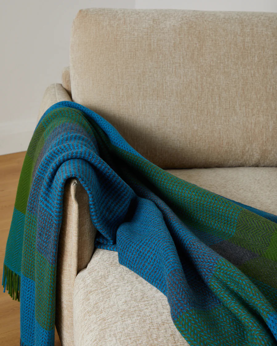 Ceide Cashmere and Lambswool Throw