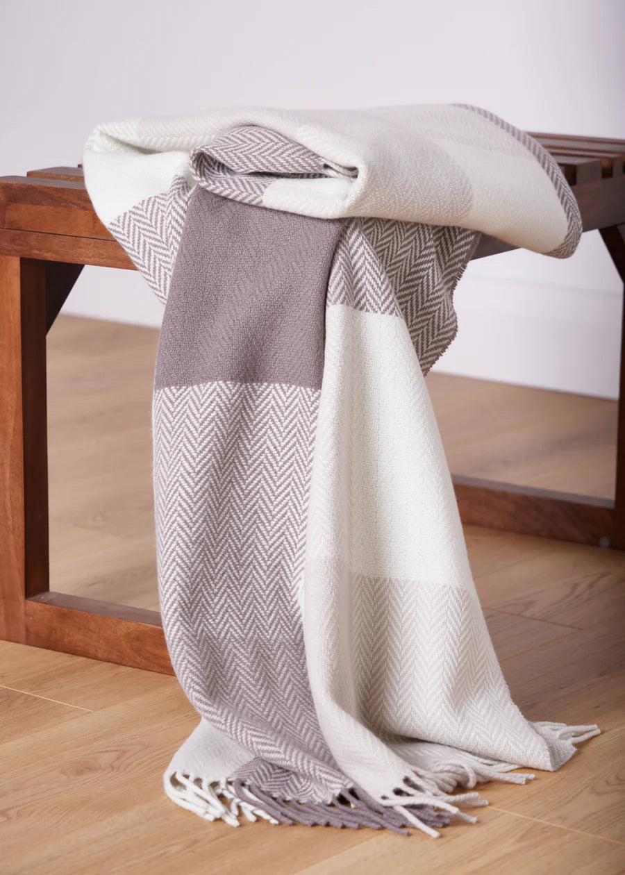 Dún na Rí Cashmere and Lambswool Throw
