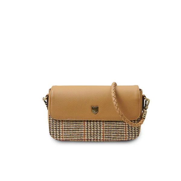 Islander Leather Collection Caithness Clutch